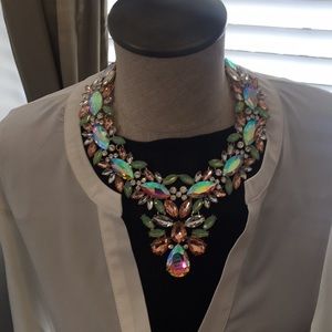Gorgeous iridescent necklace and earrings set